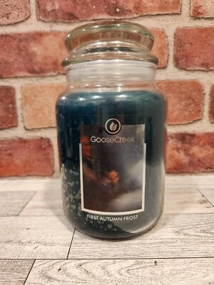 FIRST AUTUMN FROST 24 盎司大罐鹅溪蜡烛 — 第 1/3 张图片