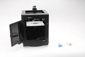 Zortrax M200 Desktop 3D Stampante Con Accessori - Foto 1 di 7