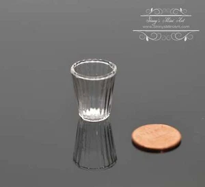 1:12 Miniature Glass/Vase 1 PC B60-6 - Picture 1 of 2
