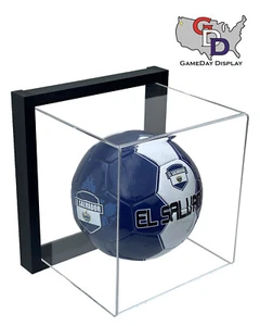 Estuche de exhibición de pelotas de fútbol de acrílico enmarcado de tamaño completo protección UV montaje seguro - Imagen 1 de 5