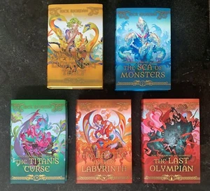 Percy Jackson and the Olympians Rick Riordan 5 Book Set Illumicrate Signed New - Imagen 1 de 16