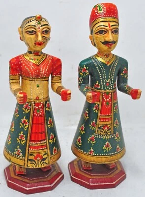 Par de estatuillas gangaur de madera dura talladas a mano muy finas pintadas Foto 1 de 4