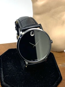 Reloj para hombre Movado 0607395 Museo esfera negra cuarzo suizo correa de cuero 40 mm - Imagen 1 de 13