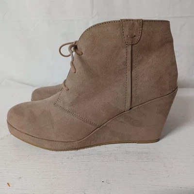 Botas de tornozelo femininas tamanho 9 Merona camurça anabela salto com cadarço zíper salto 3,5" - Imagem 1 de 4