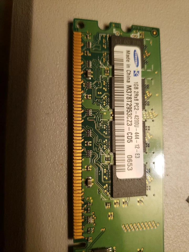 ) Samsung 1GB 2Rx8 PC2-4200U Desktop Memory Ram M378T2953CZ3-CD5 - Image 1 of 1