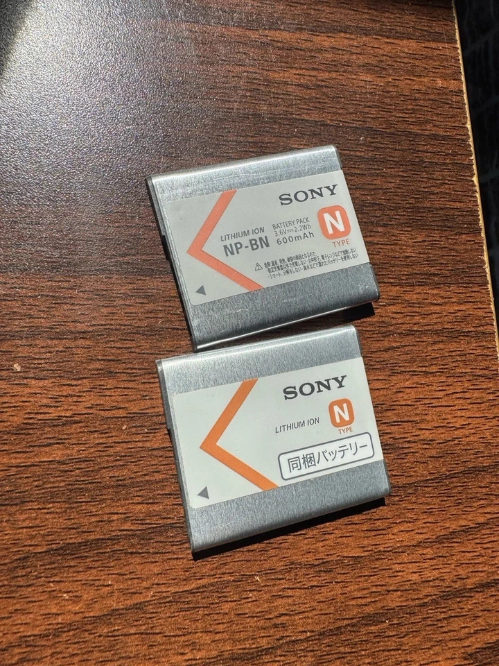 Lote de 2 baterías originales Sony NP-BN solo para Japón  Foto 1 de 2