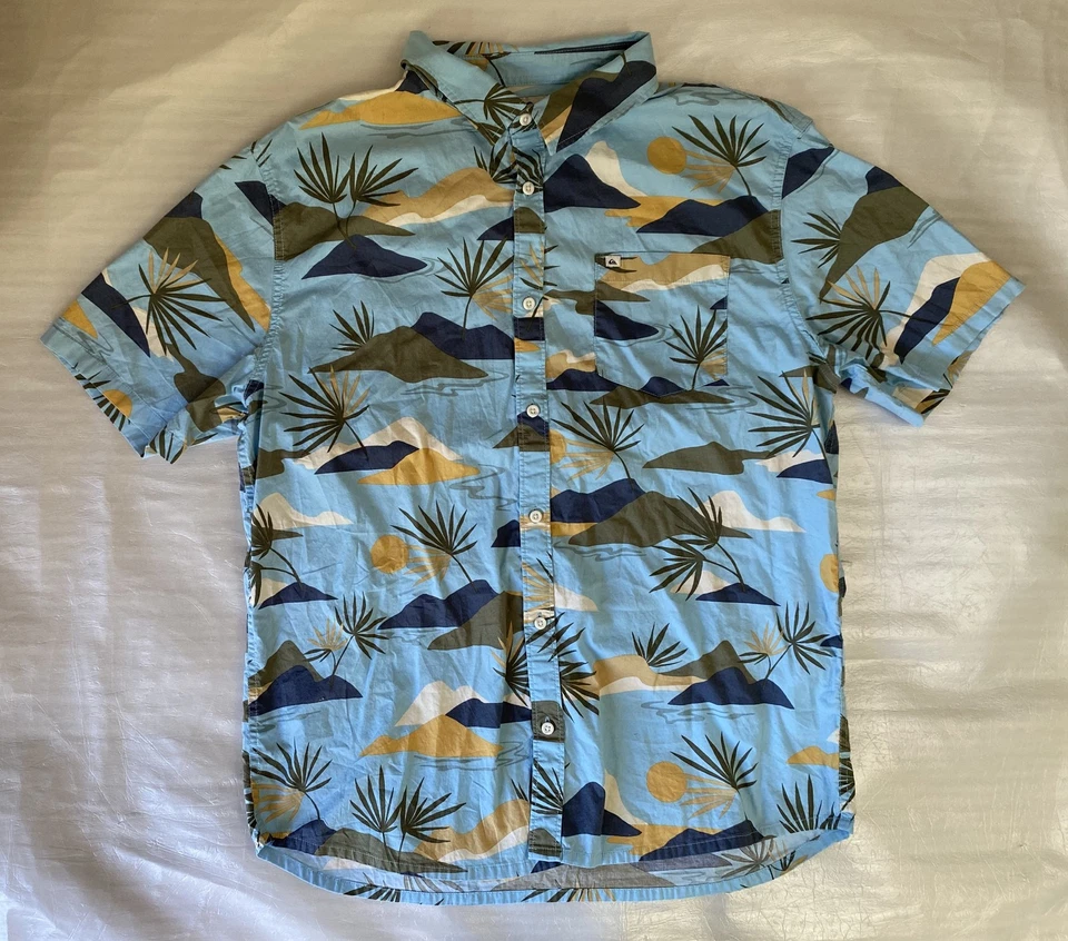 Quiksilver Printed Button Up Shirt Blue Size XL Short Sleeve Hawaiian Casual Top - Image 1 of 4