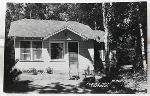 Vintage Robin's Nest Postcard. Wisconsin. - Picture 1 of 2