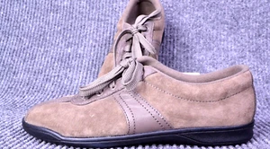 Easy Spirit Shoe Womens Size 7.5 Narrow Beige Suede Leather Casual Walk Low Heel - Picture 1 of 15