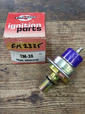NORS NUEVO GM 3035519 TRANSMISIÓN MODULADOR VACÍO 77-90 GM VEHÍCULOS TM-38 EE. UU.  Foto 1 de 4