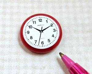 Reloj de Pared Cocina Miniatura, Madera ROJA: CASA DE MUÑECAS Miniaturas Escala 1:12 - Imagen 1 de 1