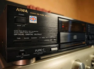 MAGNÍFICO Reproductor de CD Aiwa XC-777 ~ Doble Rebaba Marrón PCM61P DACs ~ Sony KSS-210B - Imagen 1 de 8