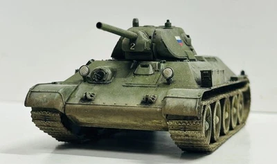 Assembled Russian Liberation Army T-34-76 Mod1941 Dragon 1/35 Tank - Image 1 of 4
