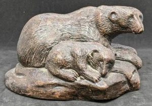 Escultura de oso madre y cachorro de yeso tallado - firmada MVW - Imagen 1 de 6