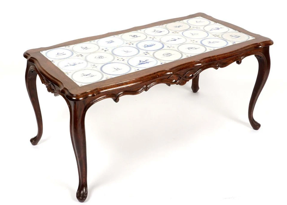 **NUEVO PRECIO** Mesa de azulejos de animales de Delft del siglo XVIII/XIX Foto 1 de 1