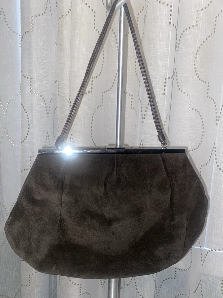 Bolso de mano Banana Republic de gamuza con cierre a presión Foto 1 de 4