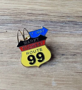 Pin's McDonald's mc do Markt Sudwest Route 99 Allemagne - Imagen 1 de 5
