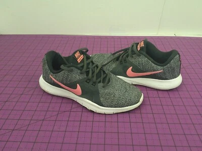 Nike Zapatos para Mujer Entrenamiento Flexible TR-8 Talla 6.5 Atléticos Informales Gris Rosa Logo Correr Foto 1 de 4