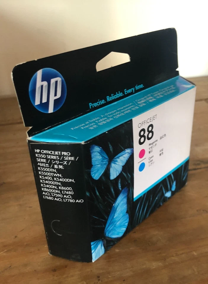 Genuine HP 88 Printhead - CYAN & MAGENTA (INC VAT) BOXED 2020 - Image 1 of 1