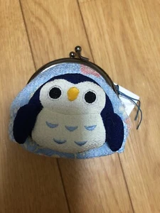 purse with a metal clasp - Picture 1 of 4