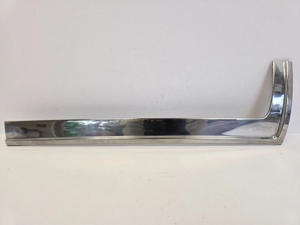 Dodge Matador Phoenix 1960 personalizado acabado exterior derecho moldura 2196276 nuevo en stock Foto 1 de 3