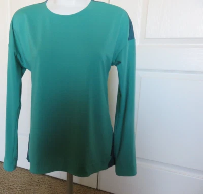 Top informal de manga larga grande para mujer Pearl Izumi en V profundo en la espalda verde y azul Foto 1 de 4