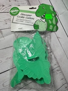 Vintage 1987 Wilton Dinosaur Cookie Cutters in Original Sealed Package - Picture 1 of 1