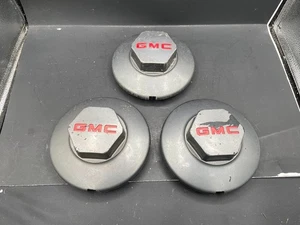 Lot of 3 GMC 1994-02 Jimmy & Sonoma Wheel Center Caps Gray 15661028 Genuine OEM - Picture 1 of 9
