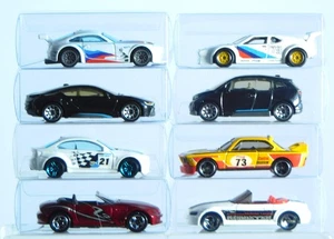 Hot Wheels & Cars & Donuts & Matchbox - "BMW" lose mit PVC Cases - 8 Stück. - Bild 1 von 19