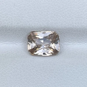 3.65 Cts Natural Peach Zircon Radiant Cut Loose Gemstone Ideal for Fine Jewelry - Picture 1 of 5