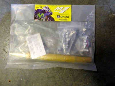 1/4 DEAGOSTINI BUILD THE YAMAHA YZR-M1 VALENTINO ROSSI BIKE PART ISSUE #7 - Image 1 of 3