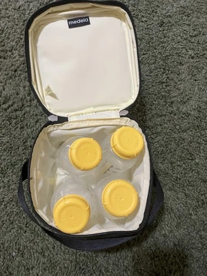 Botellas de almacenamiento de leche materna Medela con tapas sólidas - 4pk/5oz con bolsa refrigeradora Foto 1 de 4