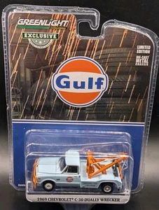 Greenlight 2021 - 1969 Chevrolet C-30 Dually Wrecker - Gulf Oil - Picture 1 of 4