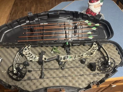 Блочный лук Mathews Phase 4 29 75# 30 дюймов куплен новый в августе идеальной формы - Изображение 1 из 4