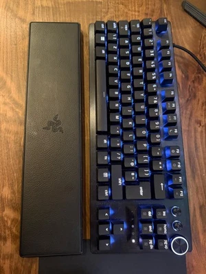 Razer Huntsman v3 Pro TKL   6m use £168.99 RRP - Image 1 of 2