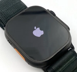 Apple Watch Ultra 2 (GPS + Cellular) A2986 49 mm noir titane avec bracelet nylon - Photo 1 sur 8