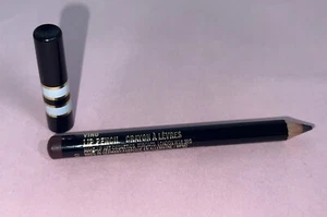 MAC LIP PENCIL - VINO - A93 MINI- BRAND NEW NO BOX! - Bild 1 von 3