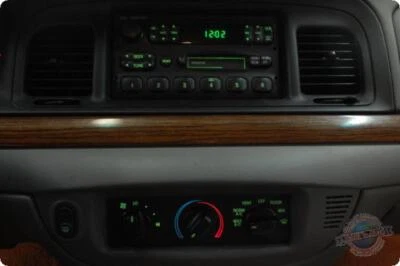 Б/у передний правый верхний рычаг управления передний подходит: 2001 Ford Crown victoria Ba - Изображение 1 из 4