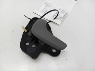 Manija interior puerta delantera izquierda Dodge Caravan 2004-2007 Foto 1 de 4