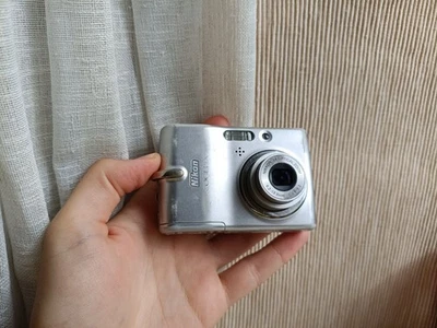 🔥Nikon Coolpix L11 Silver 6.0MP digital compact camera🔥WORKing FULL Set🔥 - Image 1 of 4