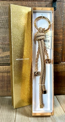 NUEVO ~ Llavero Michael Kors Bolso con Cordón Moteado Dije en Cáscara - Nuevo en Caja Foto 1 de 3