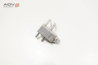 Nissan NV200 2021 transmisión enfriador de aceite por válvula de paso OEM Foto 1 de 4