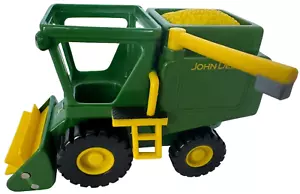 John Deere Combine Harvester Toy RC2 Farm Green Yellow Pretend Play Plastic 7 in - Picture 1 of 11