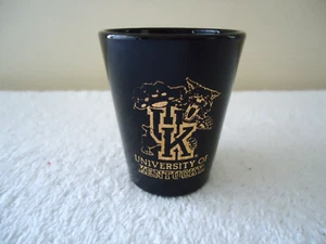 Vidrio Disparo Color Negro y Dorado de Colección Universidad de Kentucky Wildcats del Reino Unido - Imagen 1 de 6