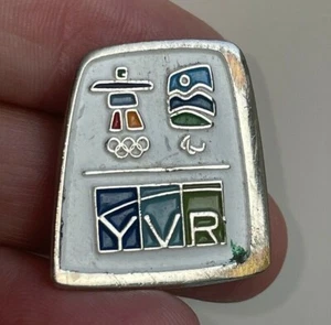 Prendedor de solapa YVR Airport Vancouver Olympics Winter BC Columbia Británica 2010 LEER - Imagen 1 de 11
