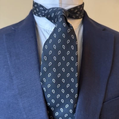 Corbata de seda vintage Brooks Brothers Makers azul micro blanco cachemir Foto 1 de 4