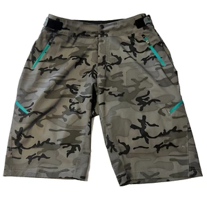 Zoic Shorts Womens Sz XL Navaeh Gray Camo Zip Pockets Stretch Adjustable Waist - Picture 1 of 7