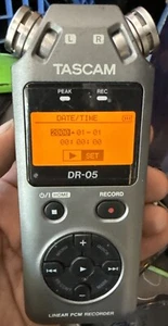 TASCAM DR-05 PCM digital handheld recorder 24-bit/96kHz for Micro SD - Picture 1 of 9