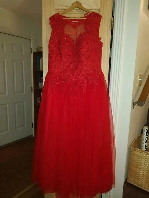 Dress Red Lace Beaded Quinceanera Scoop-neck Tulle Prom Ball Size 18 - Image 1 of 4