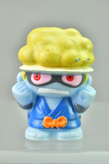 Em promoção! Japão Anime Modelo De Brinquedo Youkai Watch Dx Figura De Ação  De Coleta De Yo Kai Pulseira Com Medalhas De Música Leve Observar As  Crianças Presentes